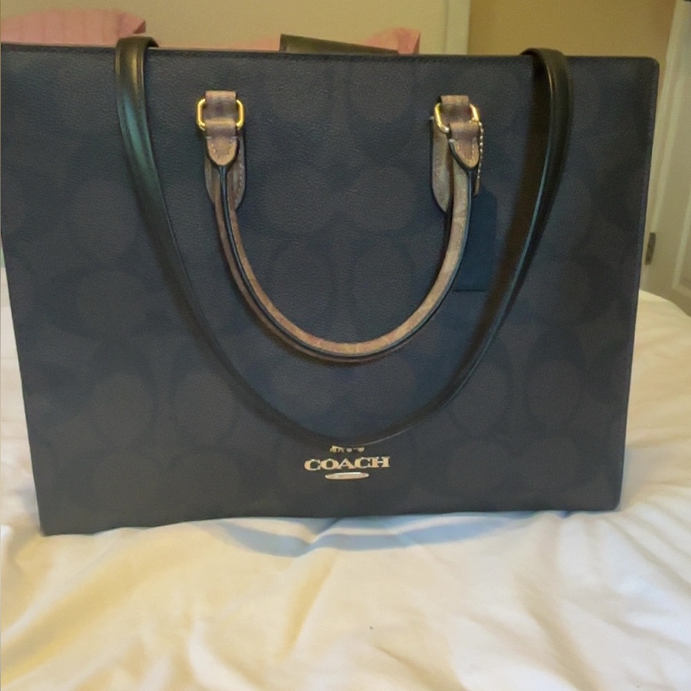 🖤 Coach City Tote – Signature Canvas